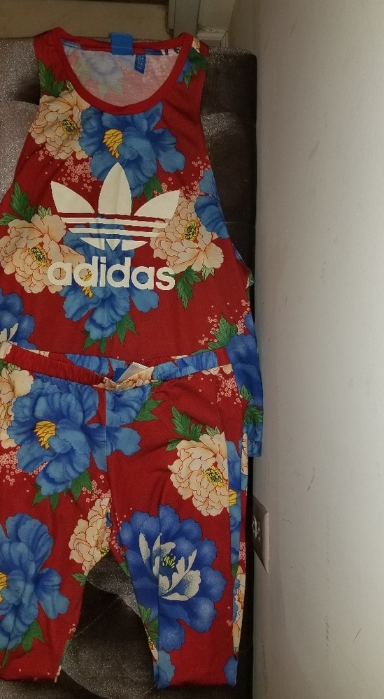 Tank top and spandex